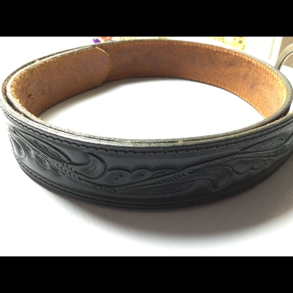Vintage Chambers Unisex Black Western Style Tooled Leather Belt - Picture 7 of 7